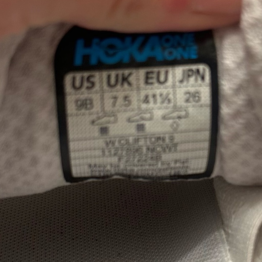Hoka - Women’s Clifton 9 Sneakers - white, size 9 - Picture 6 of 6